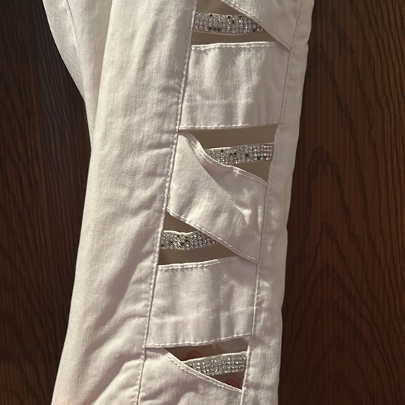 Ethyl Clothing Capris - Picture 4 of 10